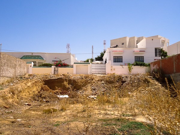 بيع أرض للسكن في حدائق المنزه 1 تونس